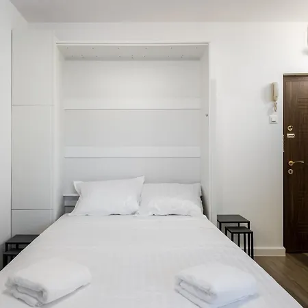 Barcianu Near Old Town & Unirii Square *