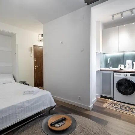 Barcianu Near Old Town & Unirii Square Apartamento