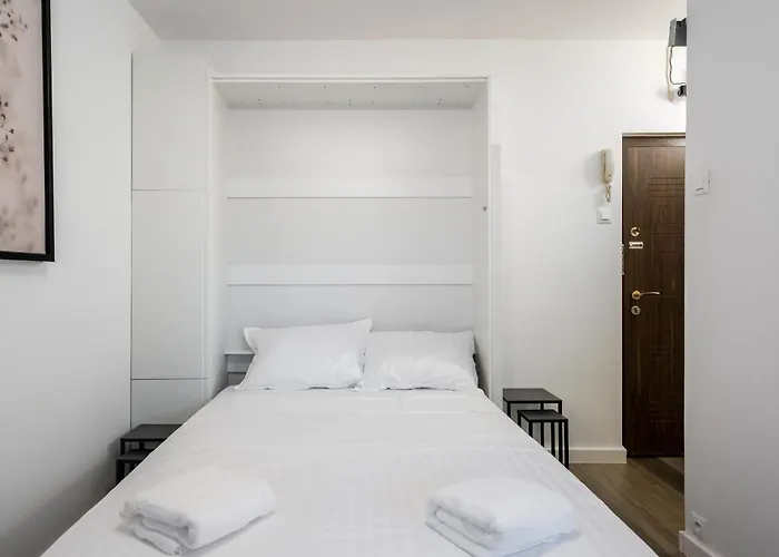 Barcianu Near Old Town & Unirii Square *